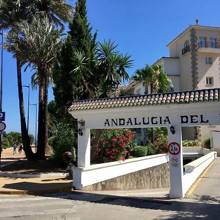 Banus Beach&pool Apartamento
